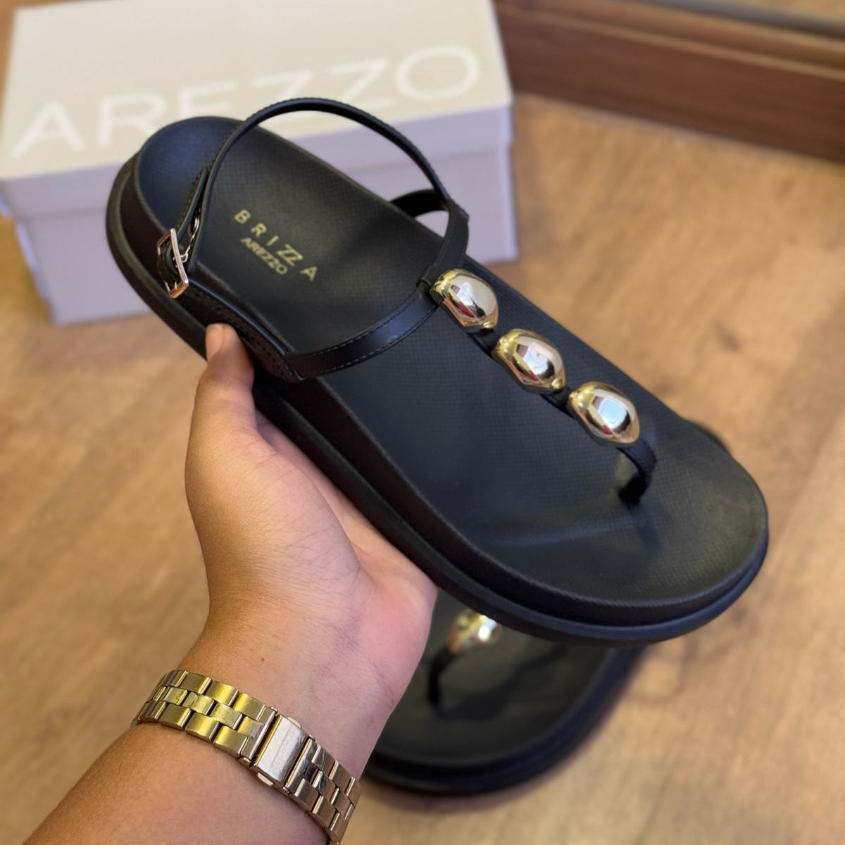 Sandália Arezzo  Rasteira Slim Lara Metais Z191140030