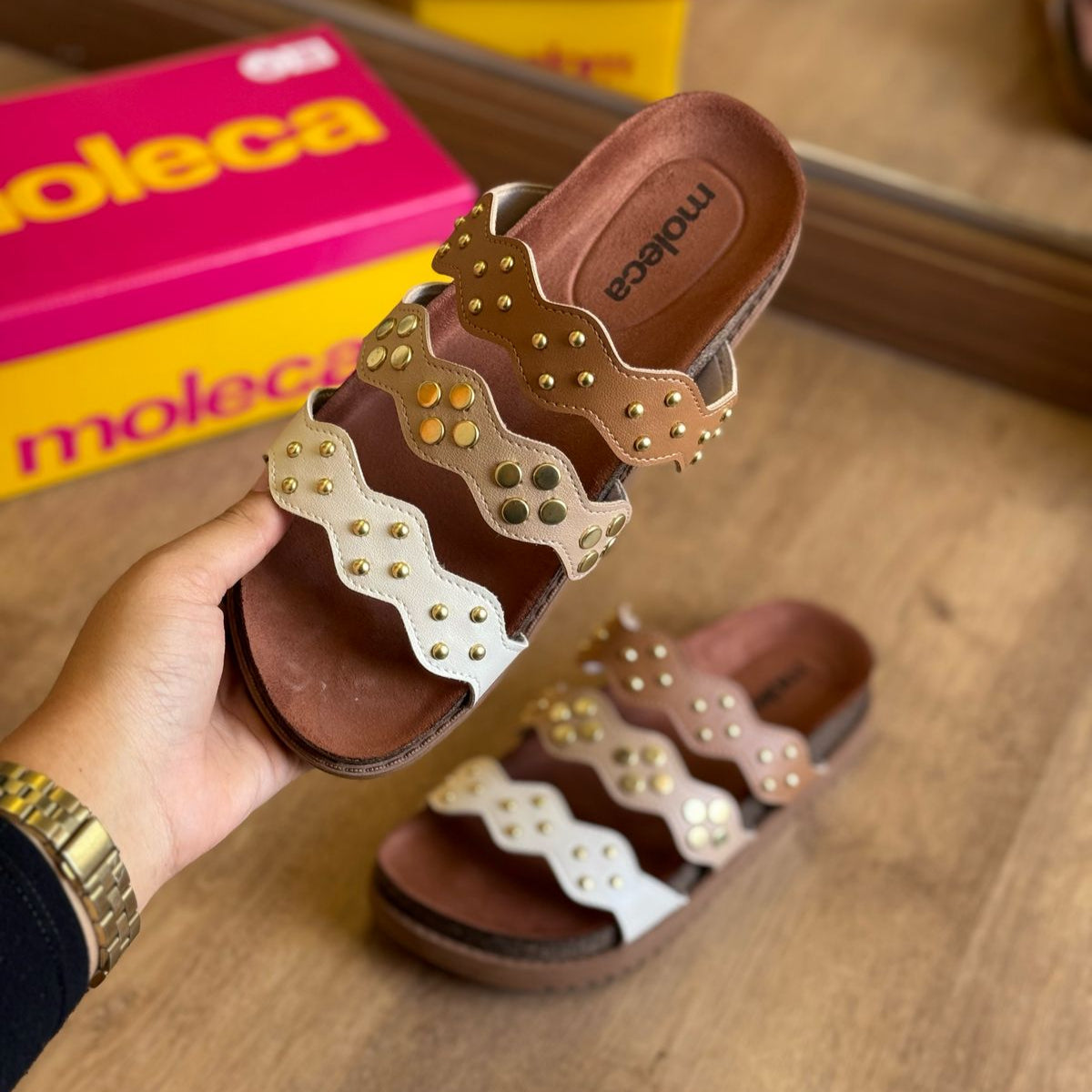 Sandália Moleca Papete com Pequenos Detalhes 5500.108