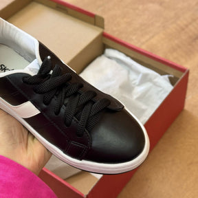 Tênis Skynner Casual Detalhe Lateral 25-605