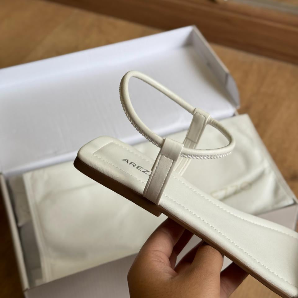 Sandália Arezzo Tiras Finas Slide Tiras Duplas Brilho A131320006