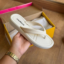 Chinelo Moleca Tiras Pronta PVC 5548.100