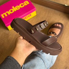 Sandália Moleca Detalhe de Pontinhos Dourados 5504.112