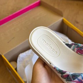 Chinelo de Dedo Moleca Tira Estampada 5525.107