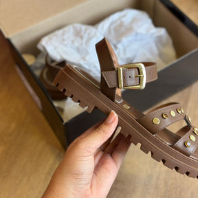 Sandália Vizzano Detalhes Dourados Circulares 6538.101