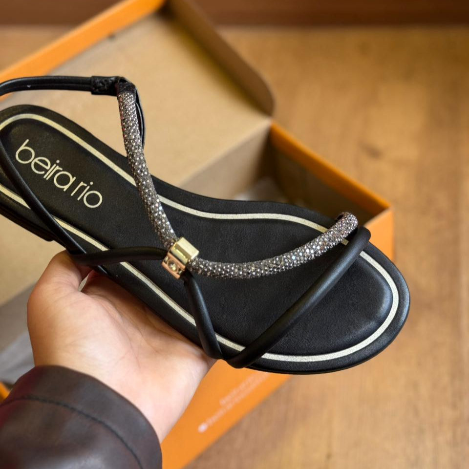 Sandália Beira Rio Rasteira com Tira Strass 8552.103