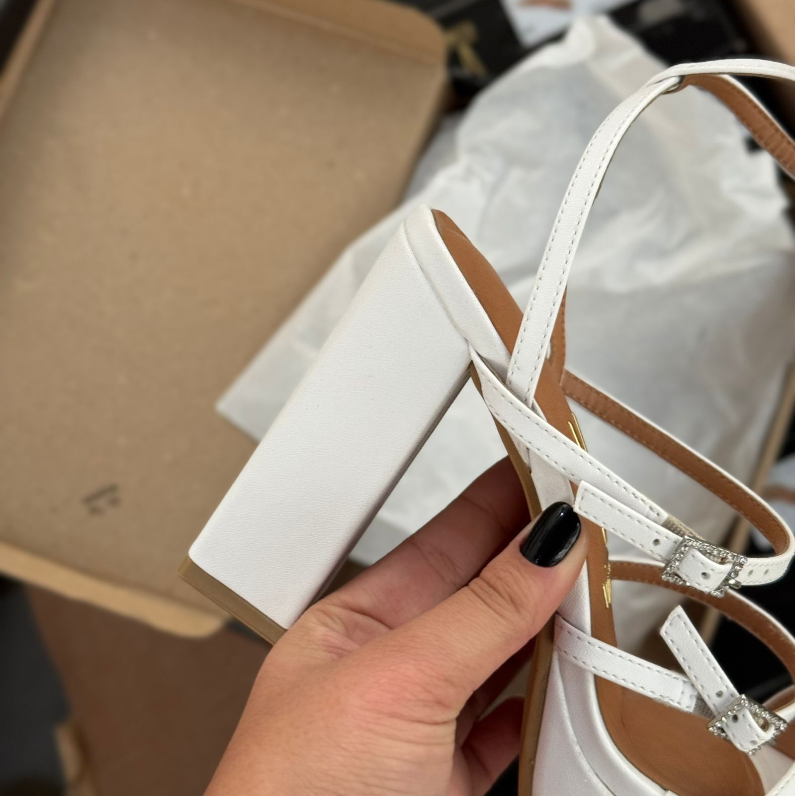 Sandália de Salto Vizzano Tiras Soltas 6551.104