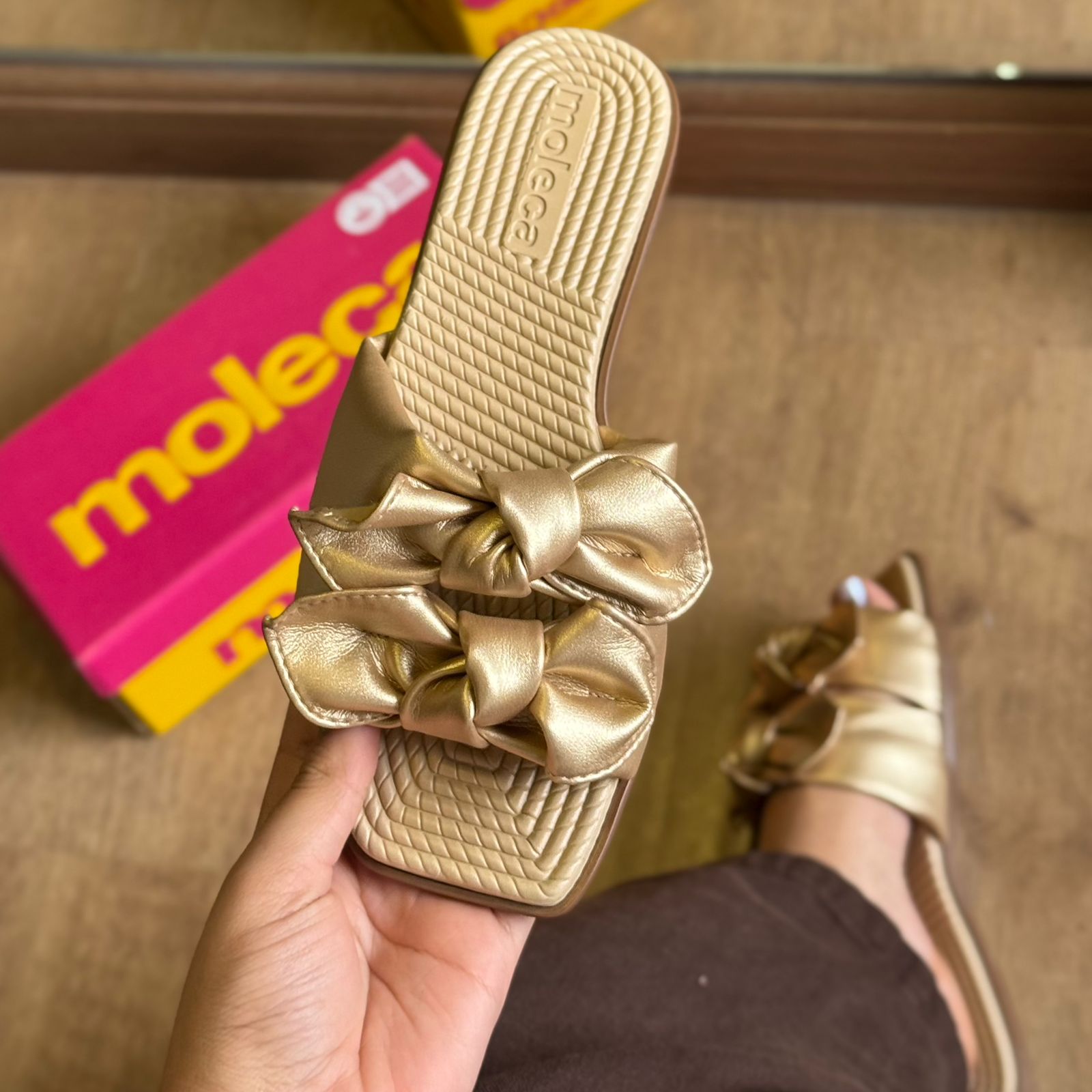 Sandália Rasteira Moleca Dois Laços 5558.104