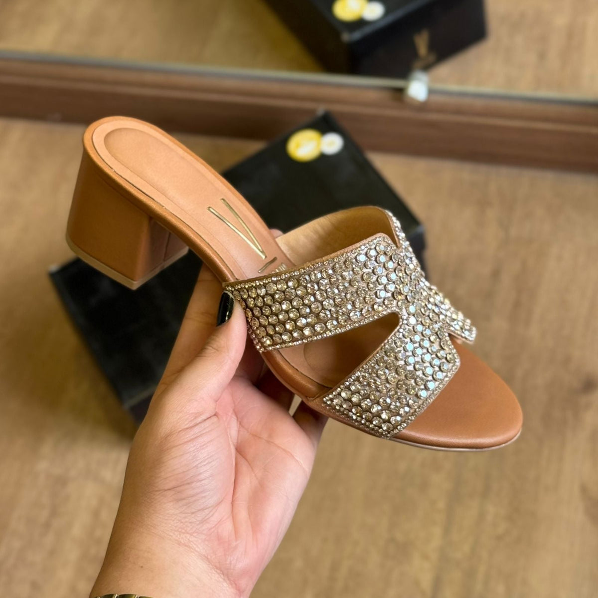 Sandália Salto Vizzano Tiras Brilhante 6291.1196