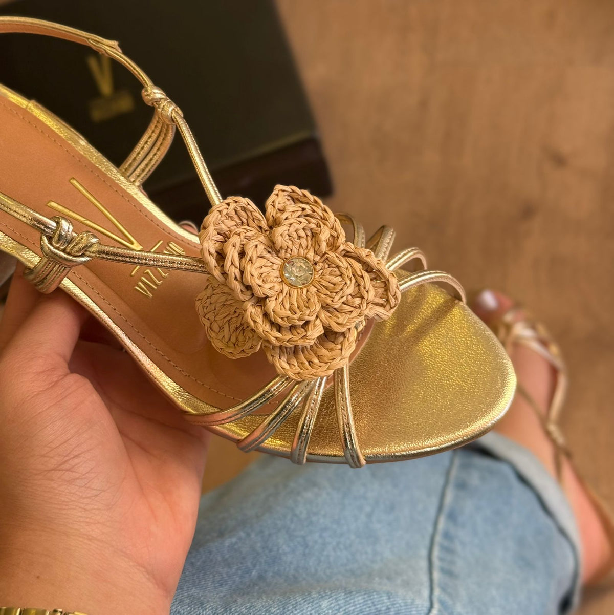 Sandália Flor Crochê em Palha Vizzano 6291.1493