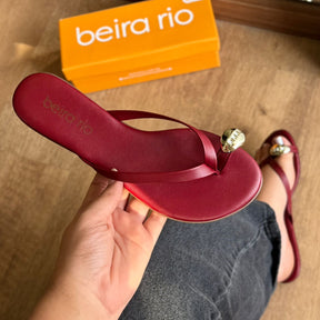 Sandália Beira Rio Rasteira Detalhe Dourado no Dedo 8384.767