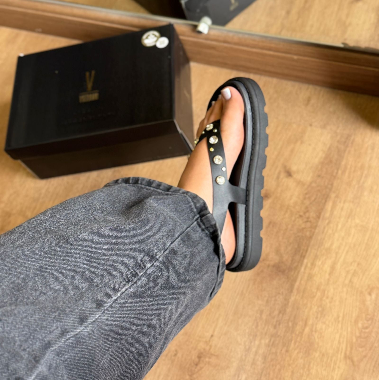 Sandália Vizzano Flatform Adornos Dourados 6510.125