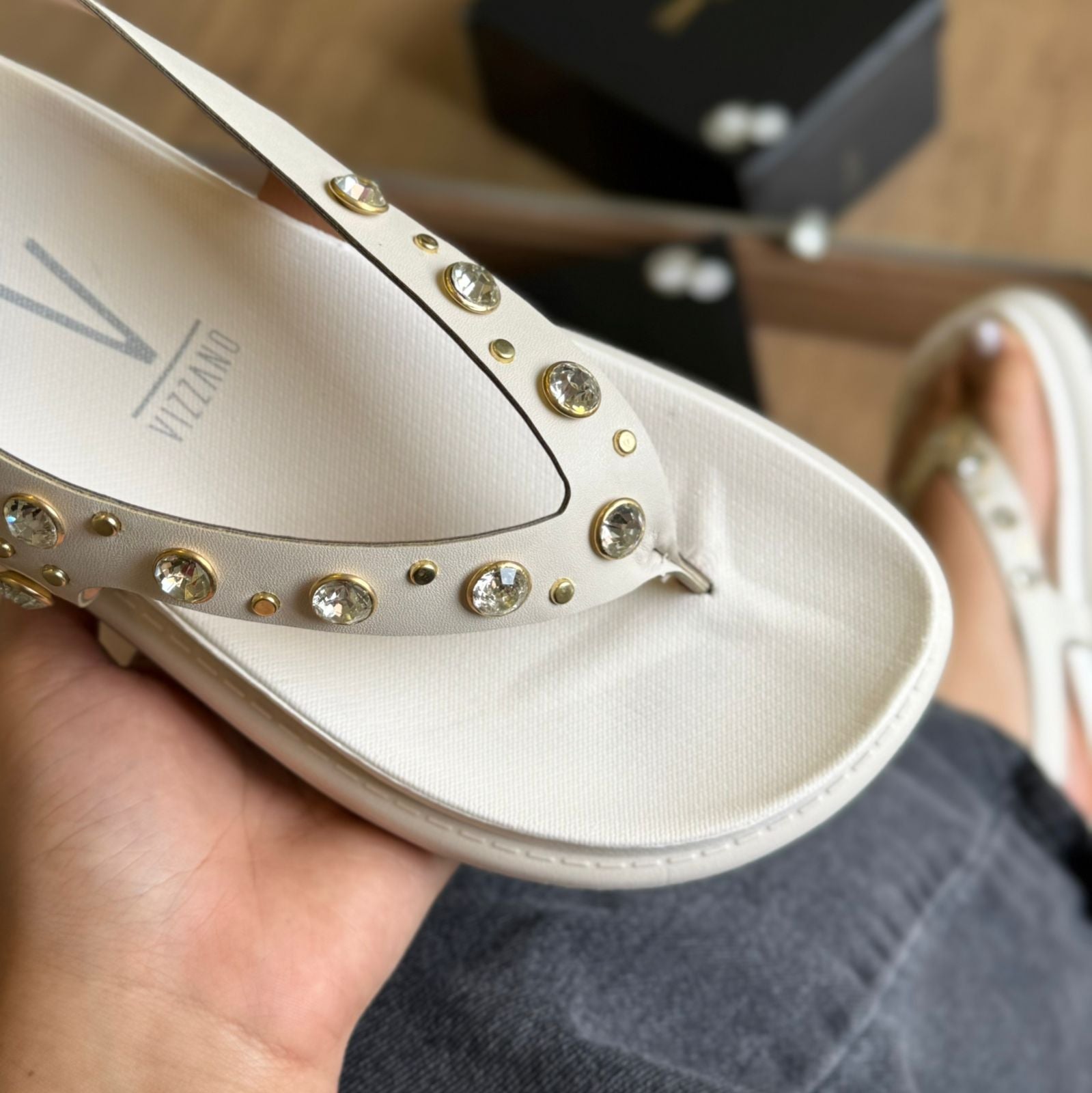 Sandália Vizzano Flatform Adornos Dourados 6510.125