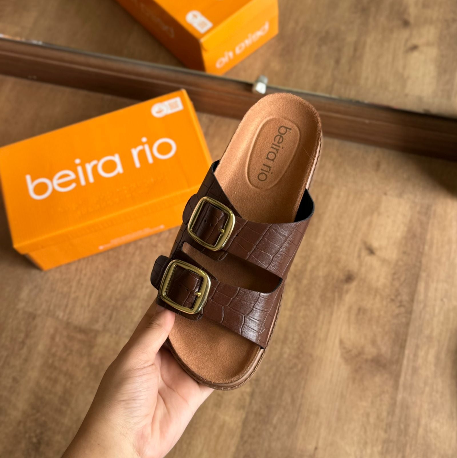 Papete Detalhe Fivela Dourada Beira Rio 8523.108.30630