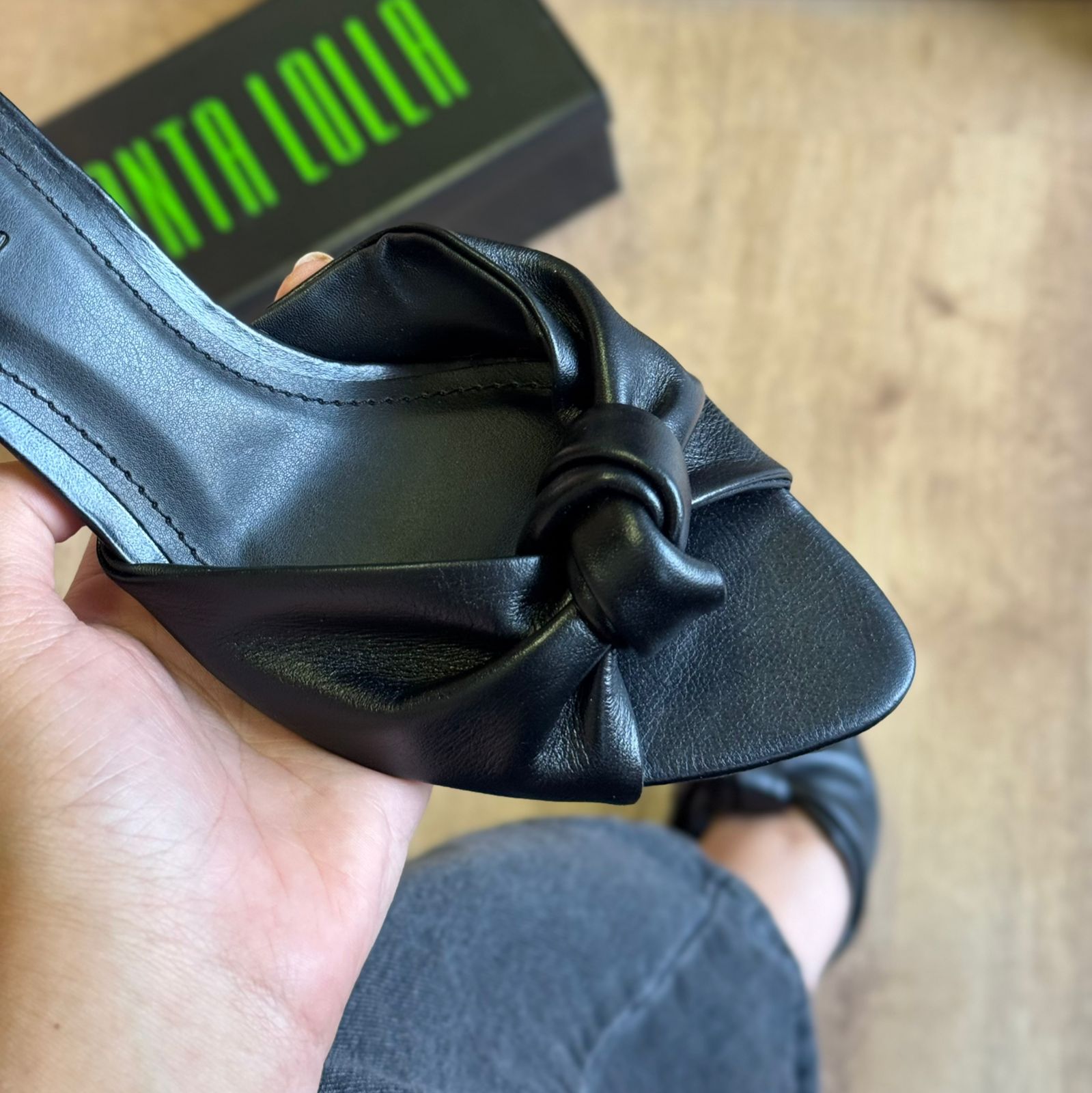 Mule Santa Lolla Couro Torino Salto Baixo Fino 0828.4A38.033B