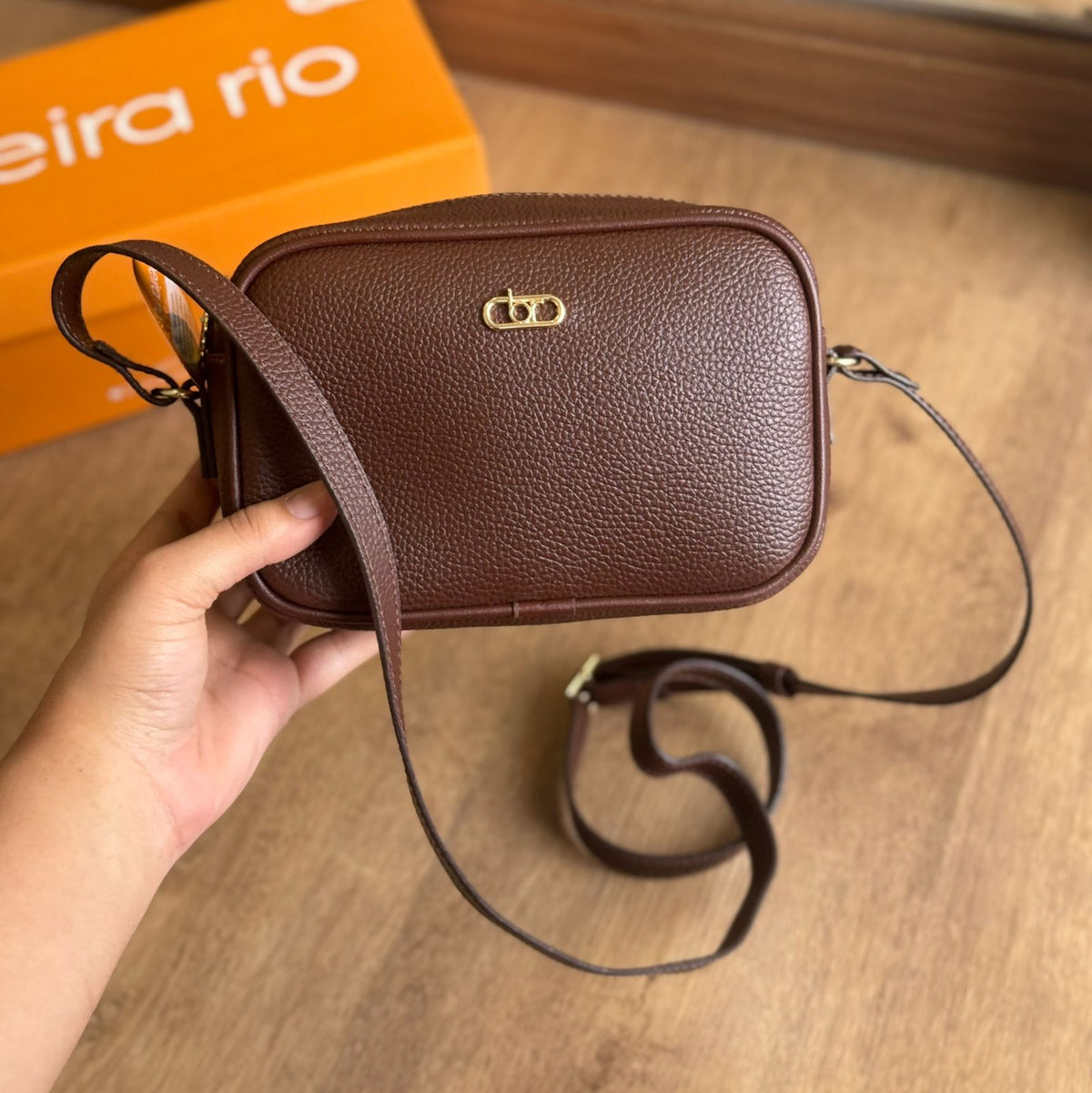 Bolsa Feminina Logo Dourado Beira Rio 80016.5.26492