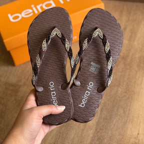 Chinelo de Dedo com Strass Beira Rio 8557.109