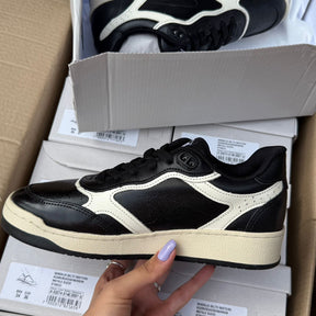 Tênis Casual Couro Arezzo A128040048