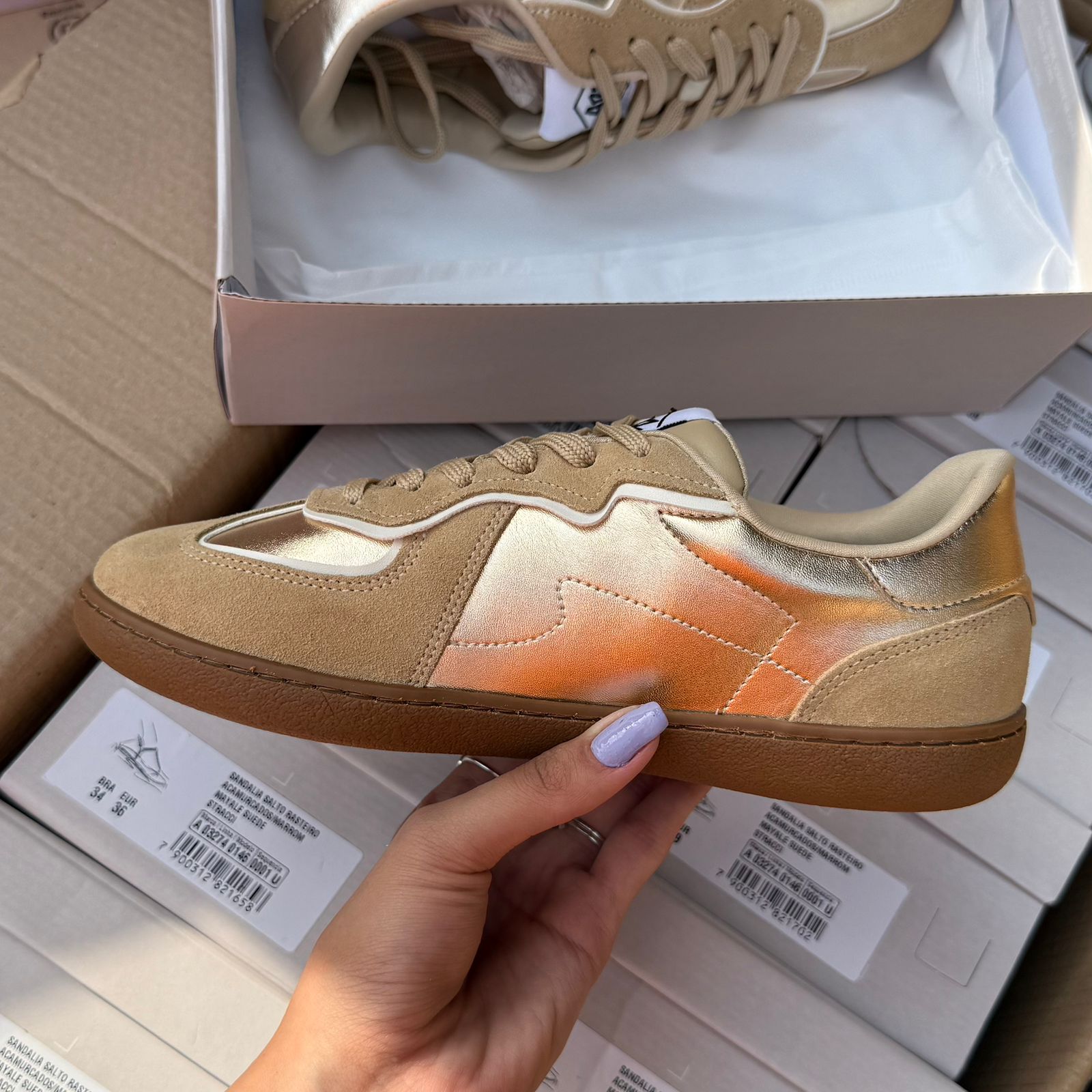 Tênis Casual Dourado Arezzo A139170001