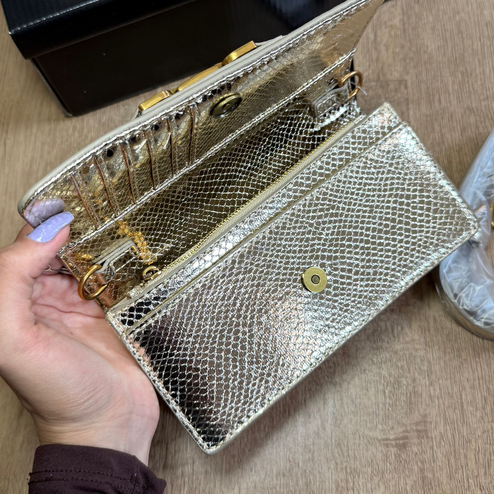 Bolsa Santa Lolla Metalizada Alça Transversal 0470.4B6B