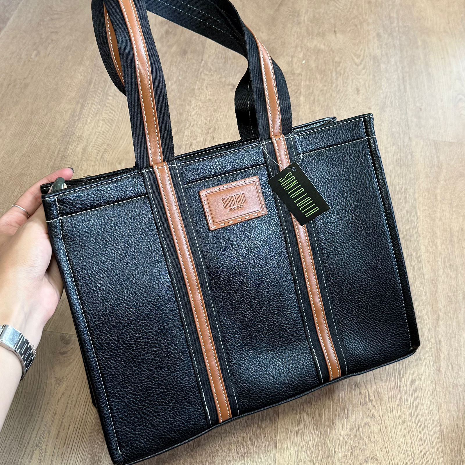 Bolsa Santa Lolla Quadrada Estruturada Alça De Ombro 0453.5720