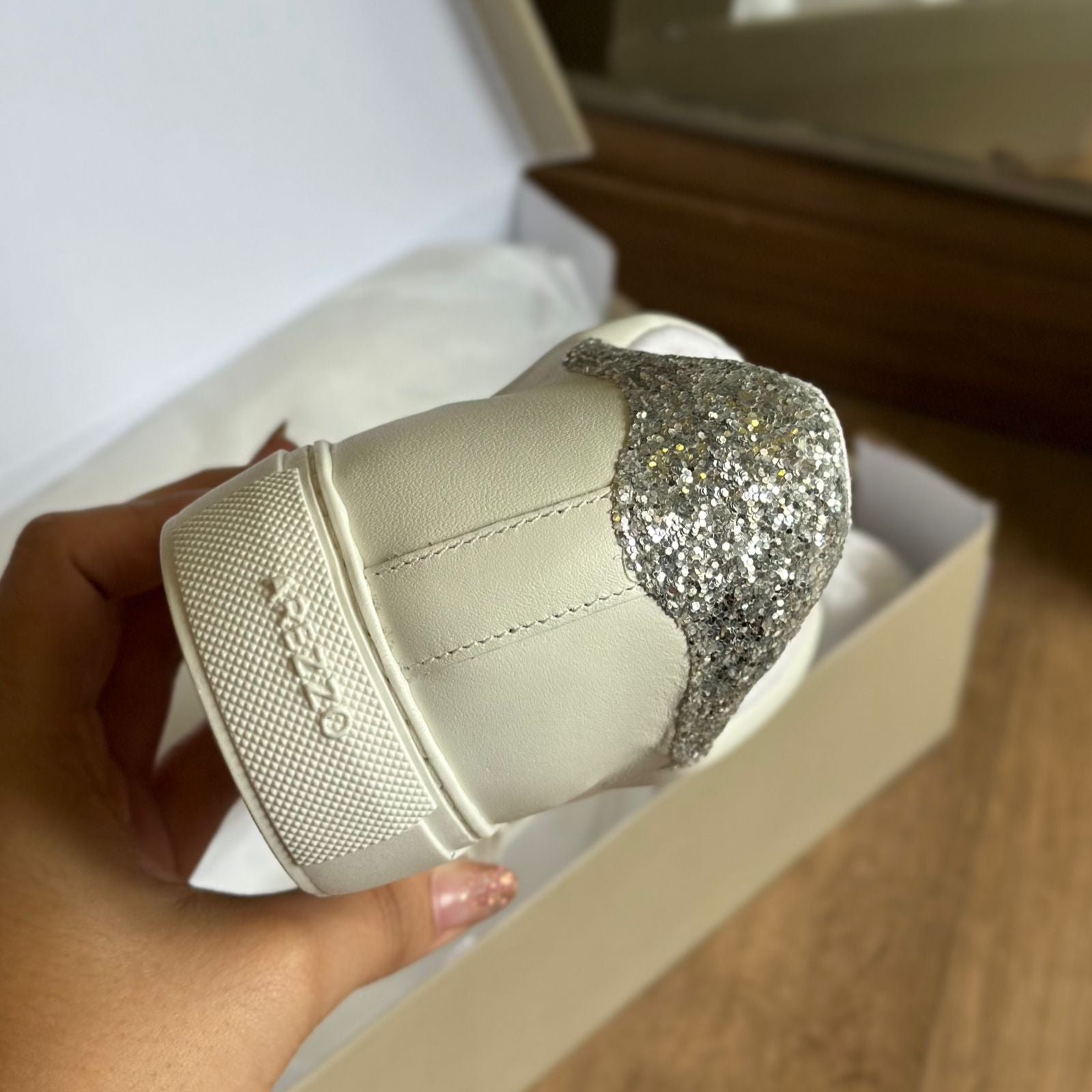 Tênis Arezzo Brilhante A116560013