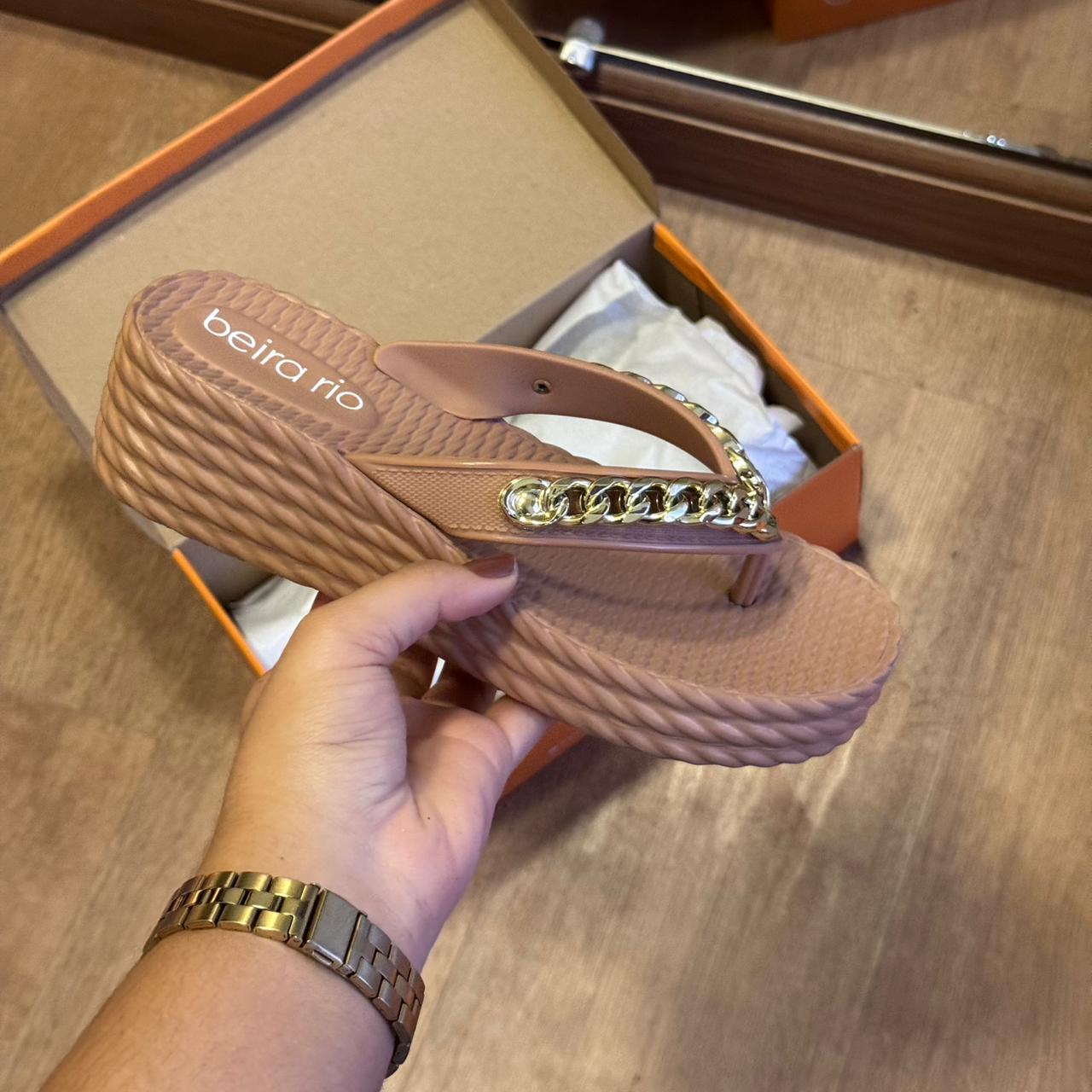 Sandália Beira Rio Corrente de Ouro  8561.103