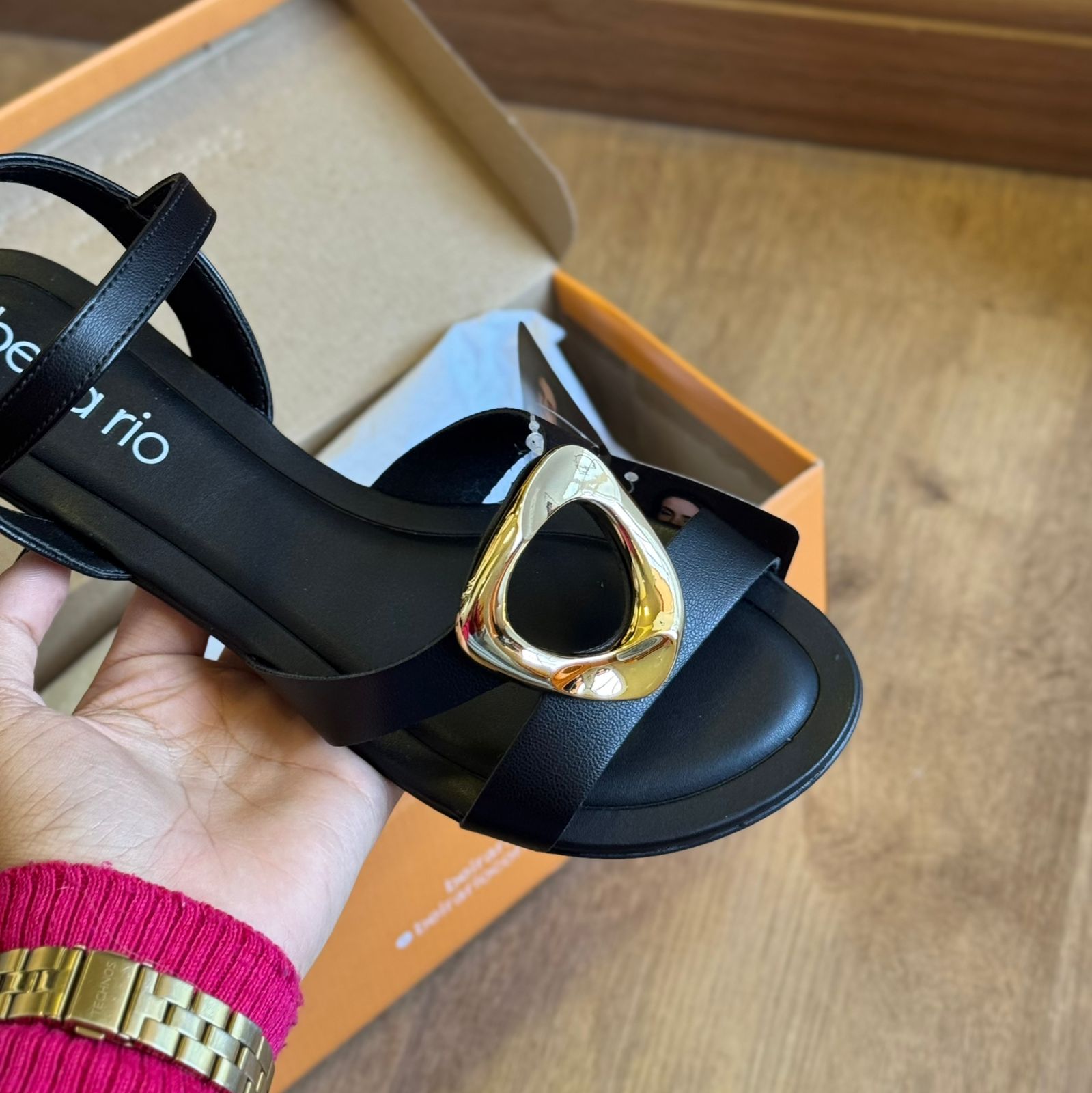 Sandália Rasteira Beira Rio Circulo Dourado nas Tiras 8367.872