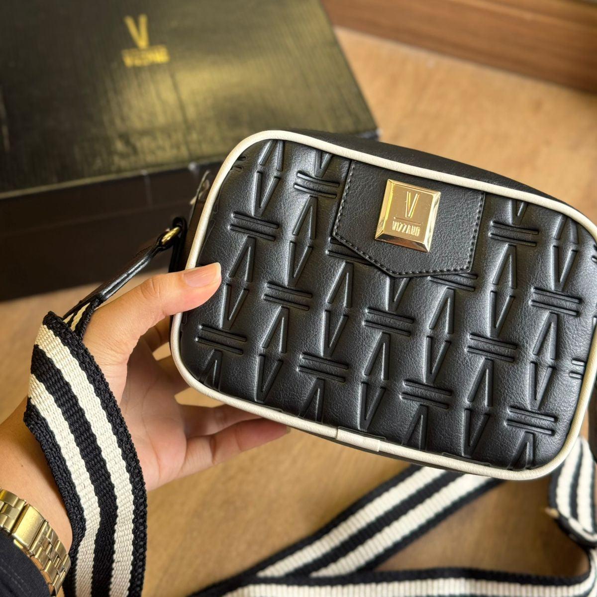 Bolsa Vizzano Alça Transversal 10003.13