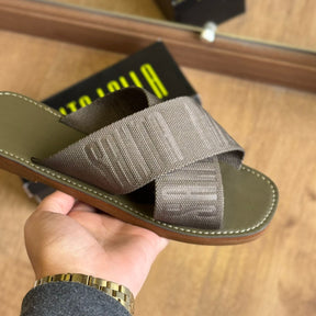 Rasteira Santa Lolla Bico Quadrado Tiras Cruzadas Gorgurão 0472.381B.01B2