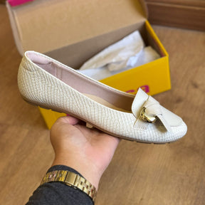 Sapatilha Moleca Detalhe Simples Dourado 5800.115