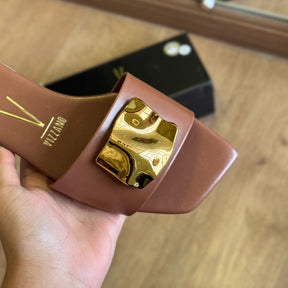 Sandália Vizzano Rasteira Detalhe Dourado 6553.100