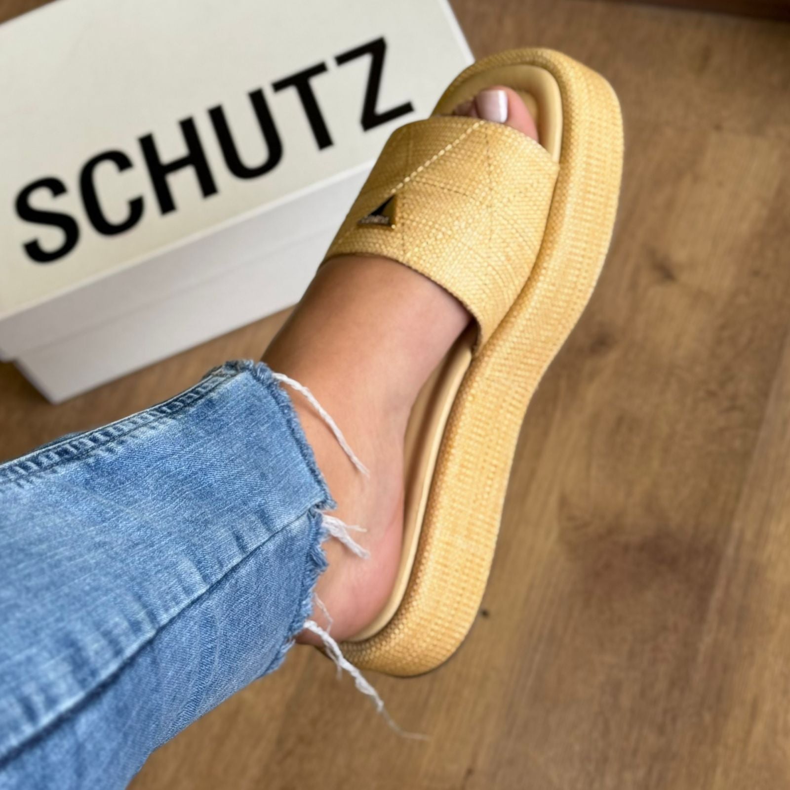 Sandália Schutz Raízes Brasileiras S218690063