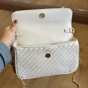 Bolsa Santa Lolla Pequena Soft Alça Corrente Transversal 0452.5475