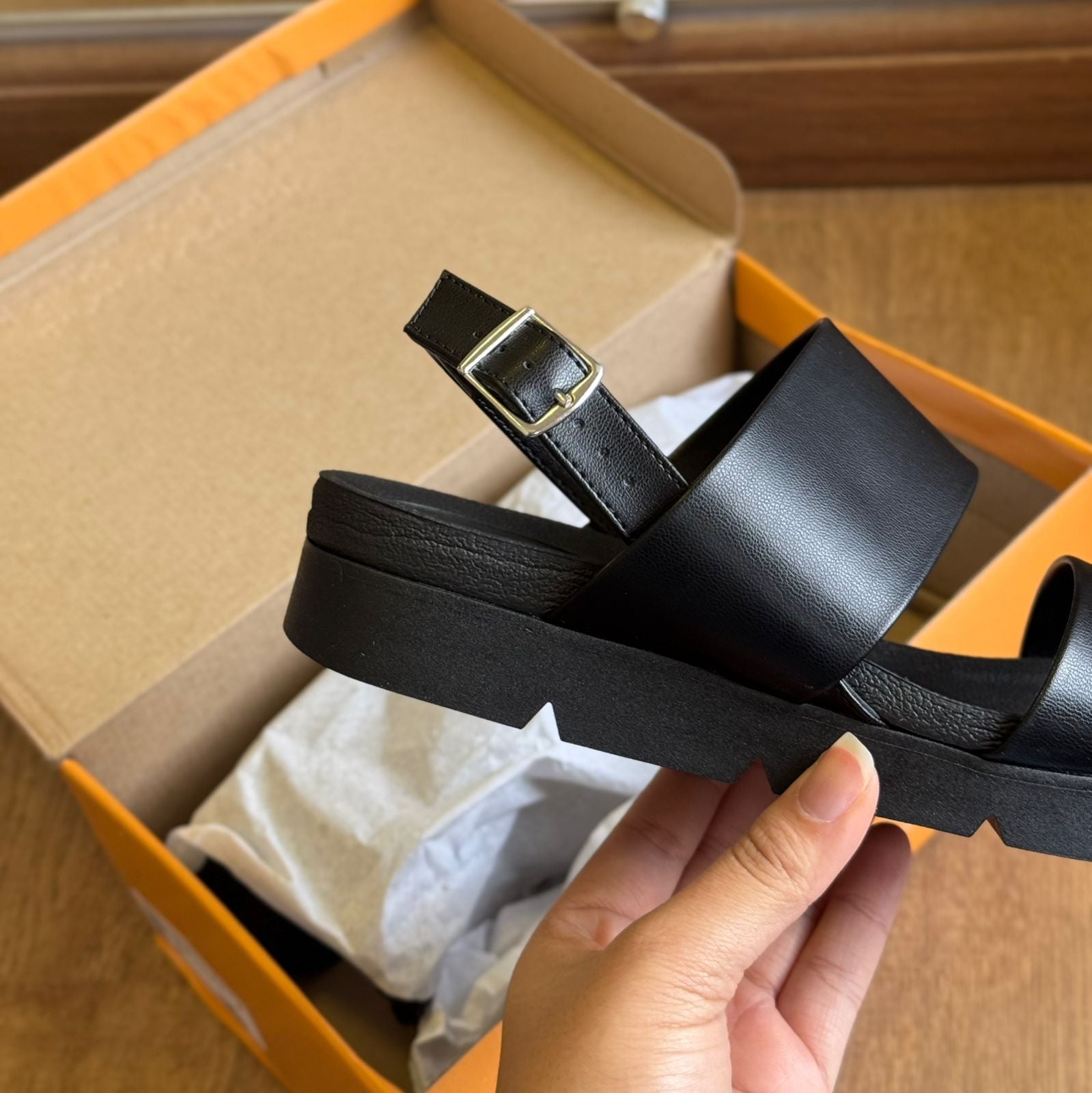 Sandália Beira Rio Tiras Grossas 8387.542