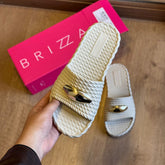 Sandália Arezzo Detalhe Circular Dourado Slide Z190410004