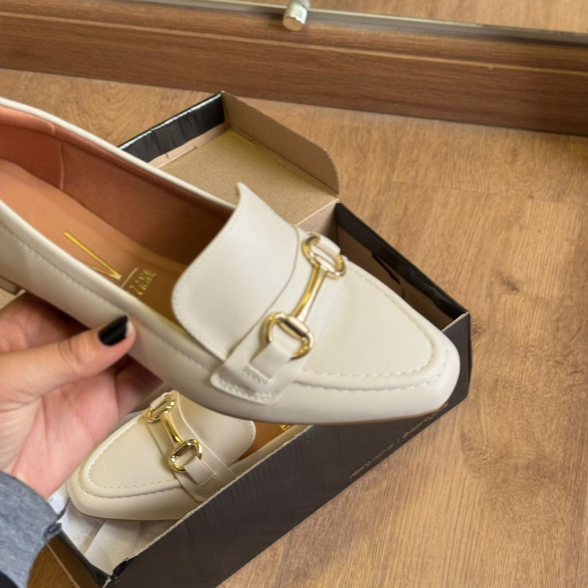 Mocassim Vizzano Detalhe Dourado Lisa 1351.106