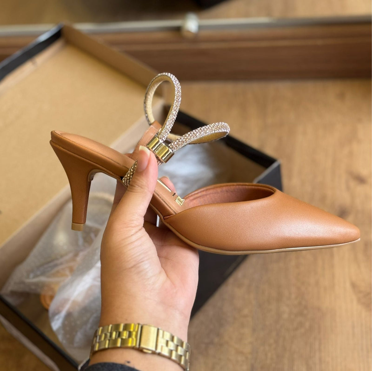 Scarpin Slingback Vizzano com Pedrarias 1185.1138