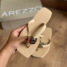 Chinelo de Dedo Arezzo Square Tiras Largas Z190270213