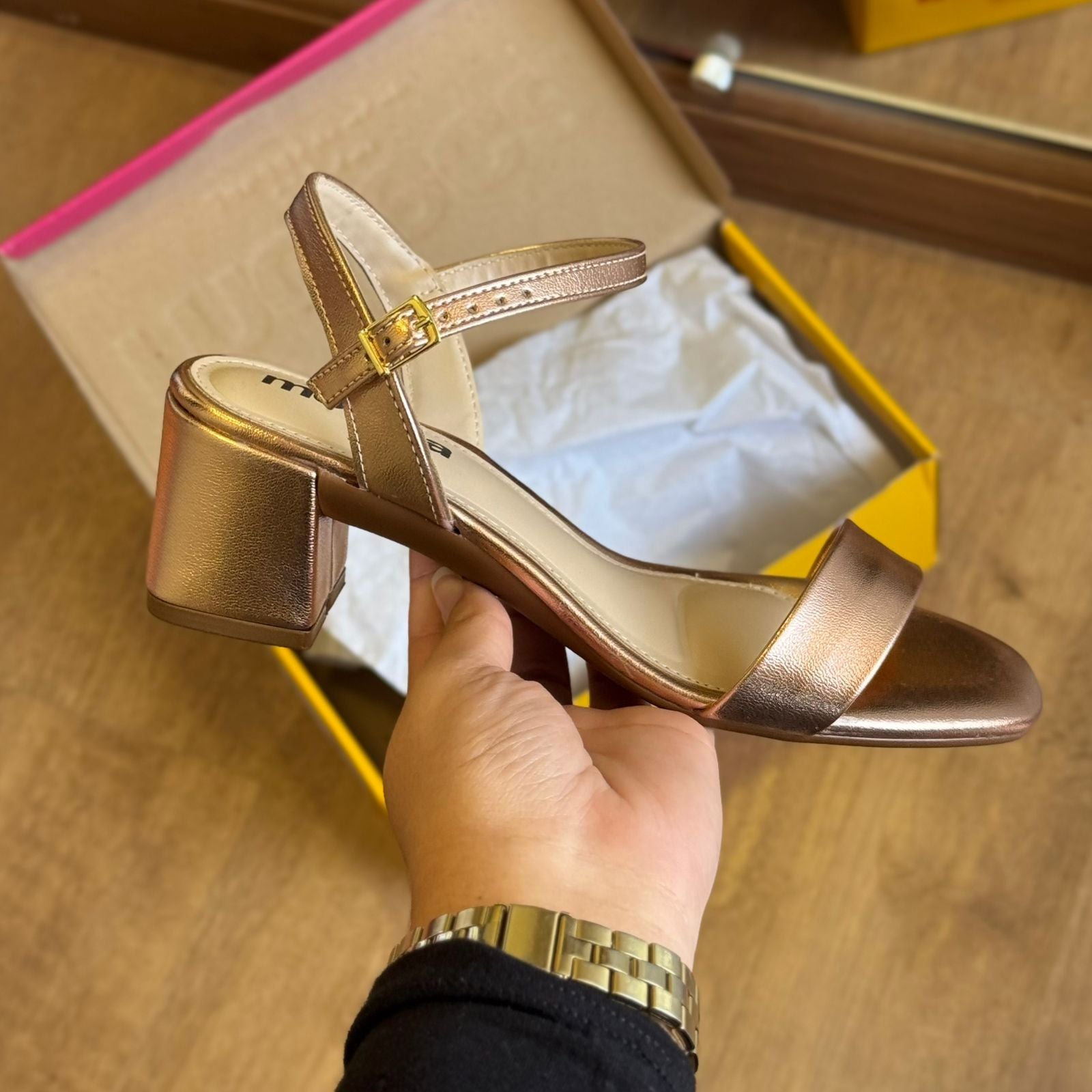 Sandália Moleca Salto Bloco Ajuste Prático 5496.101