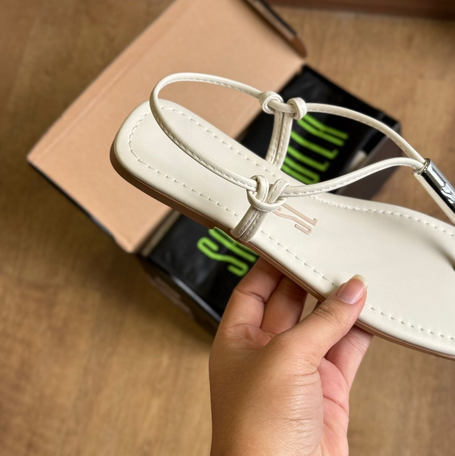 Rasteira Santa Lolla Napa Soft Bico Quadrado 063A.3CAD.0300