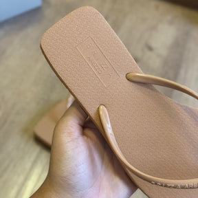 Chinelo Arezzo de Dedo Tiras Finas 191680001