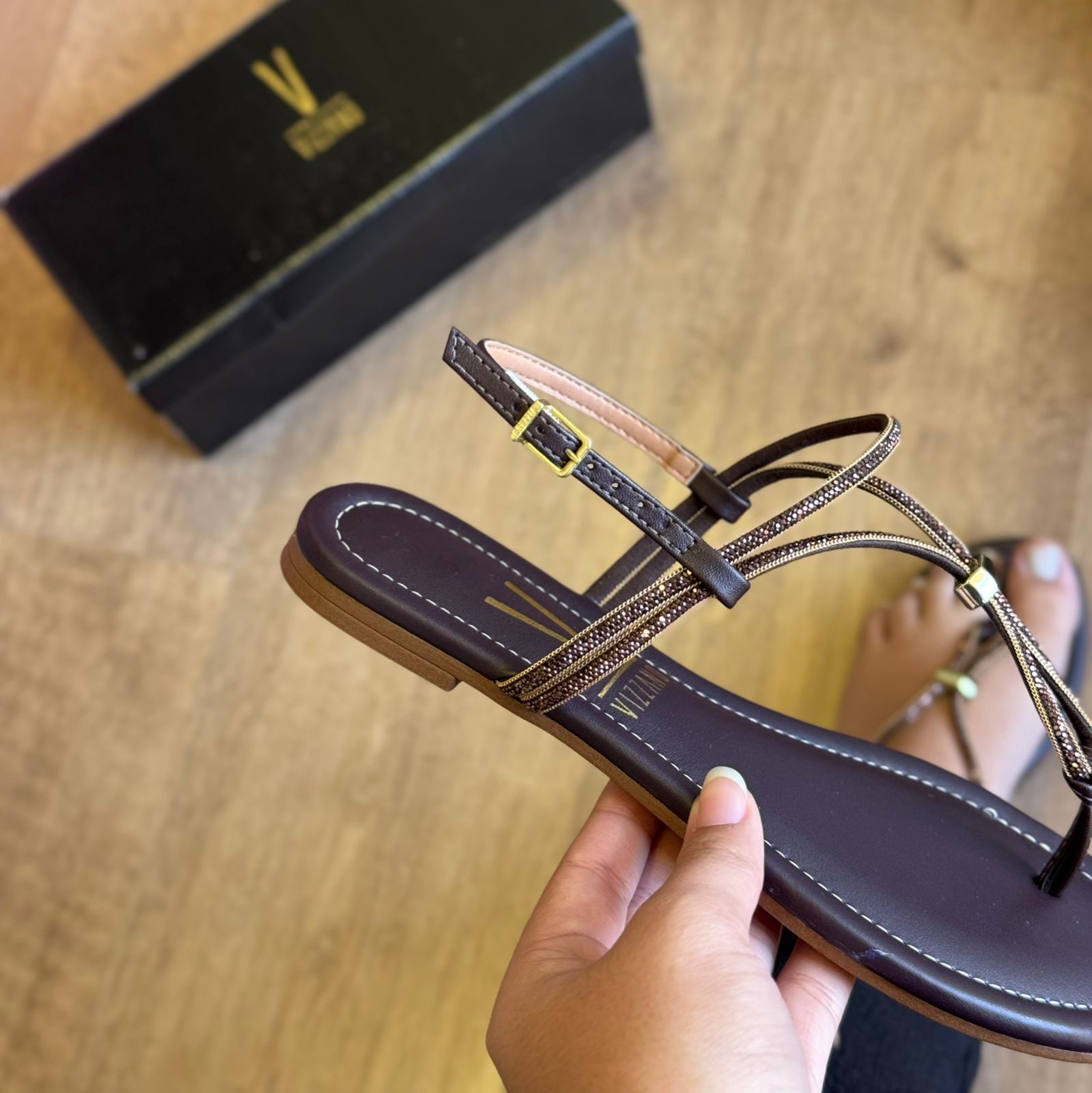 Sandália Rasteira Vizzano Tira com Strass 6371.395