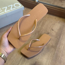 Chinelo Arezzo de Dedo Tiras Finas 191680001