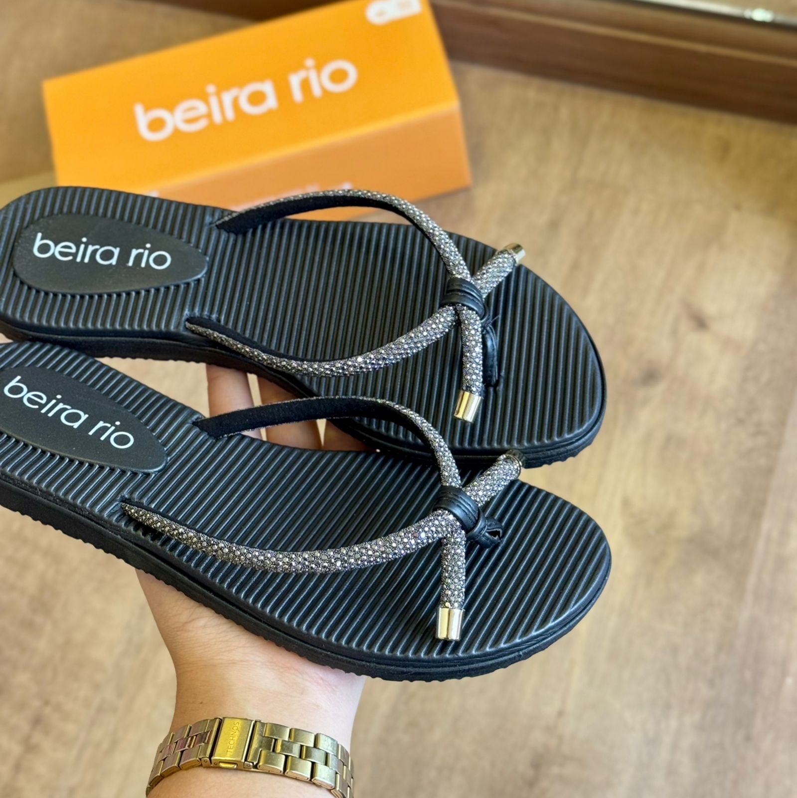 Chinelo Beira Rio Tira de Brilho 8395.227