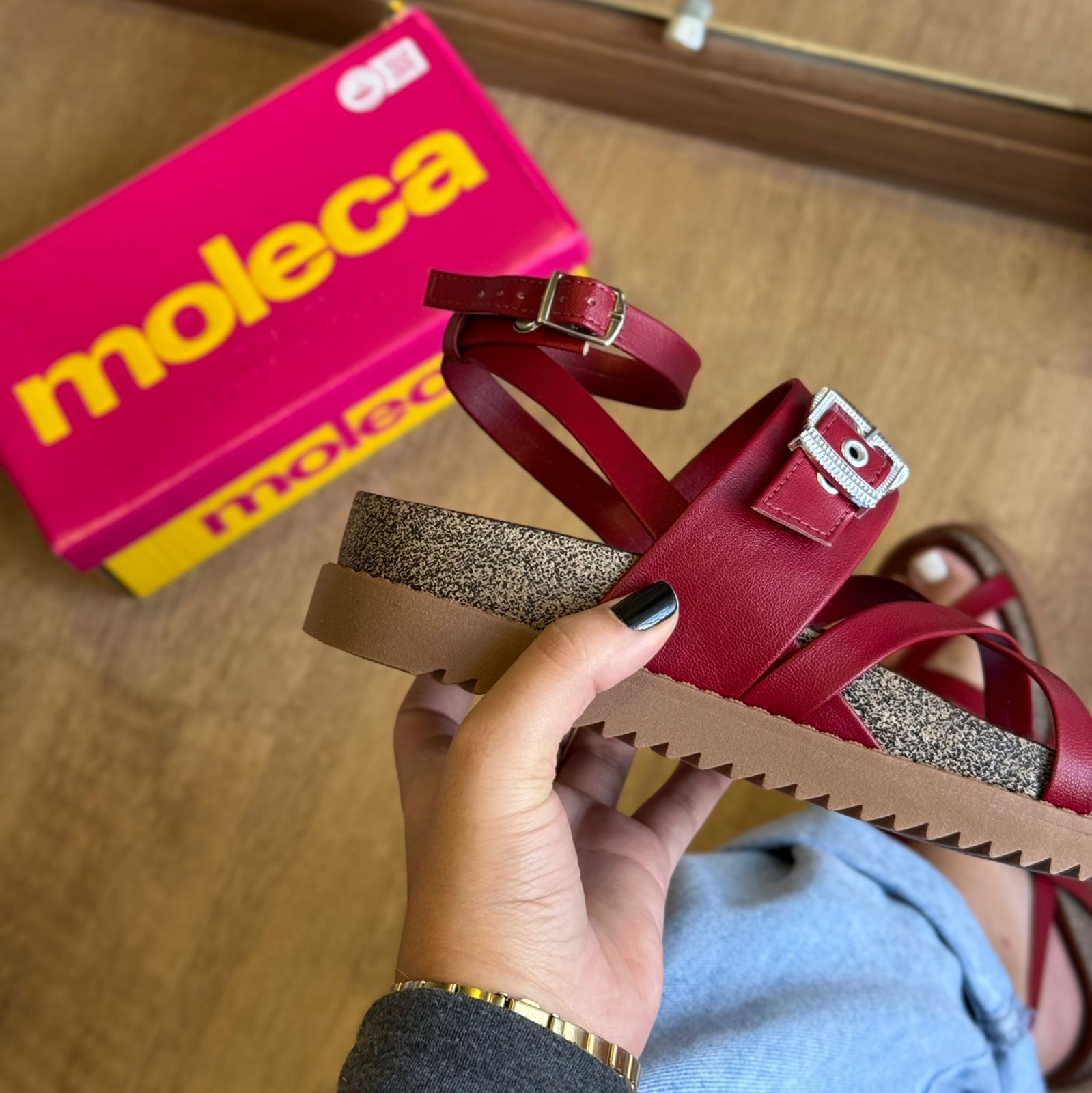 Sandália Moleca com Ajuste Tratorada 5500.113