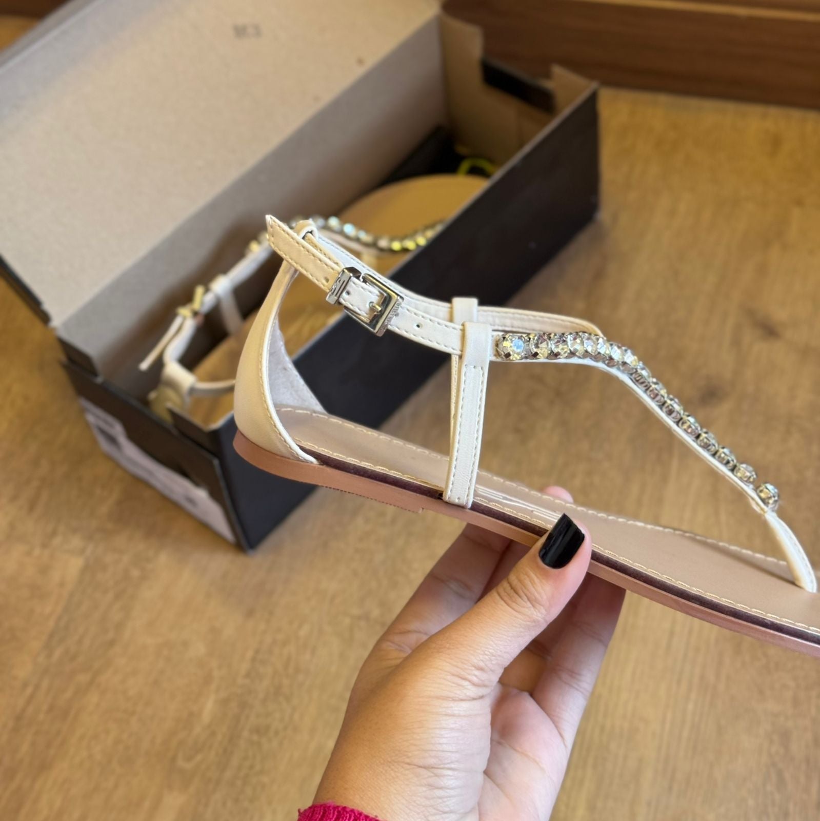 Rasteira Santa Lolla Napa Santorine Tiras Pedrarias 0550.345C.018A