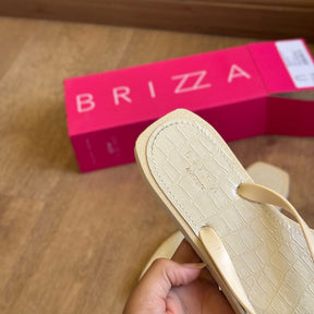 Chinelo de Dedo Arezzo com Detalhes Brilhosos Z190270254