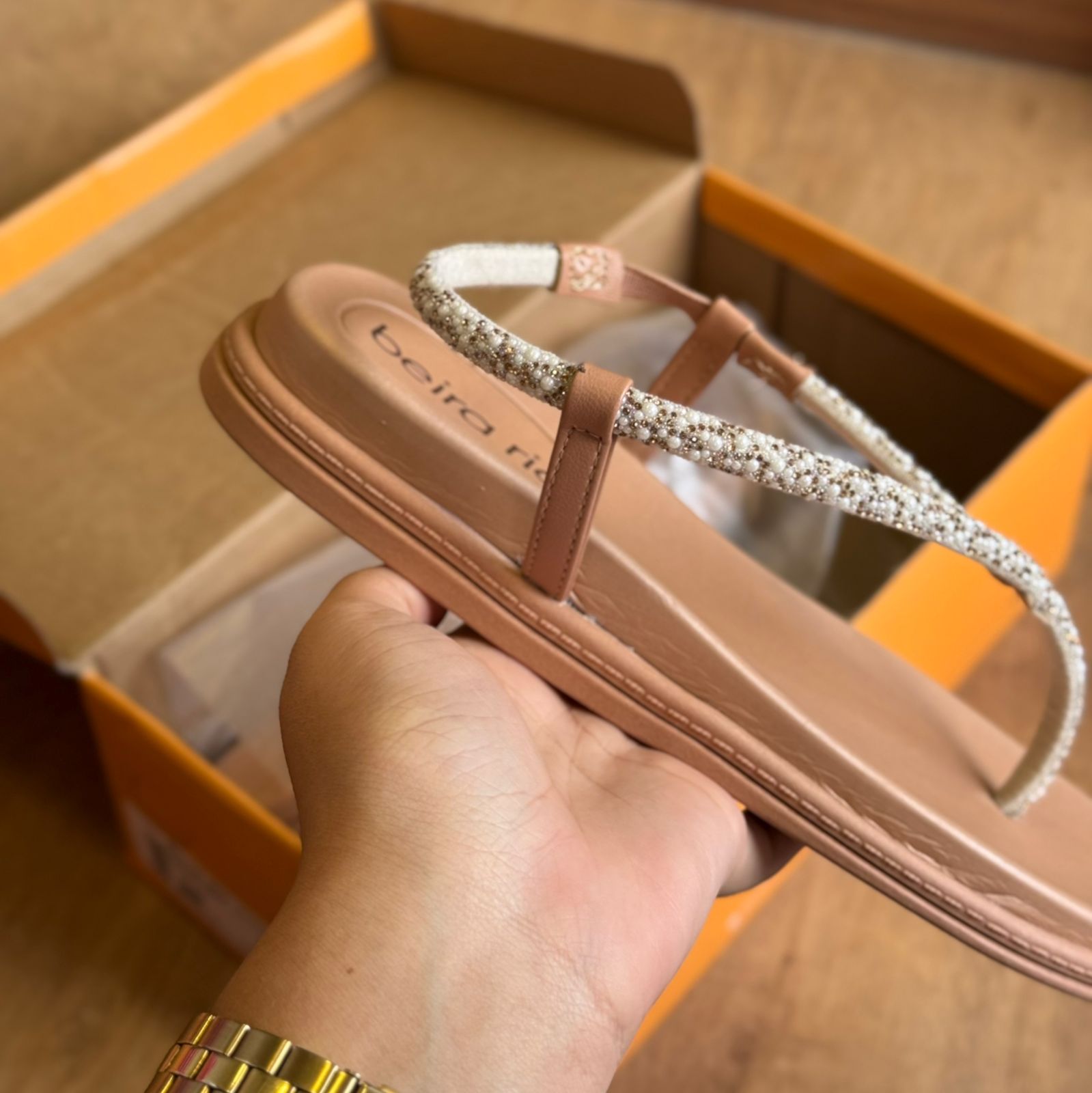 Sandália Beira Rio Tiras Finas Brilhosas 8513.114