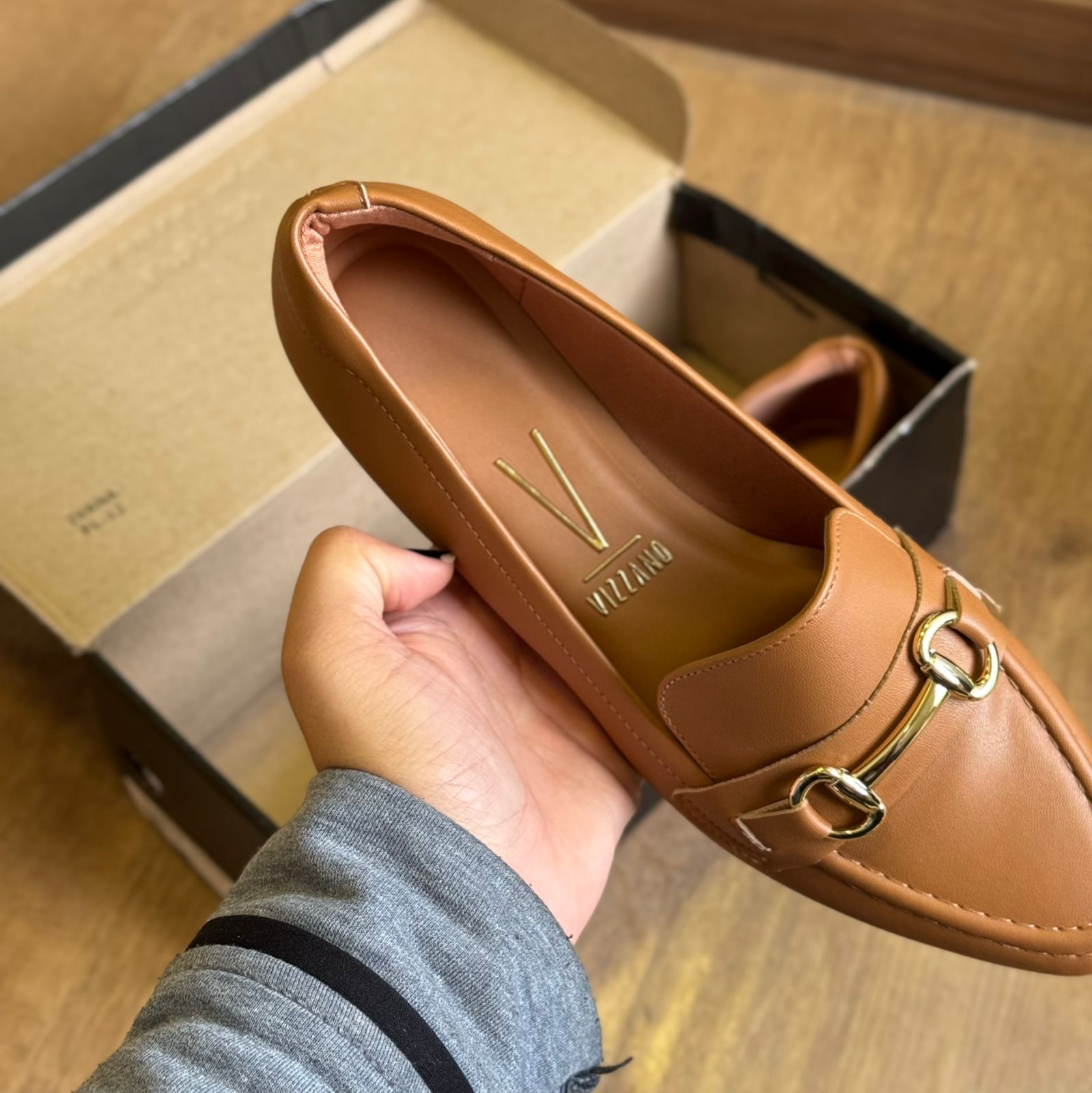 Mocassim Vizzano Detalhe Dourado Lisa 1351.106