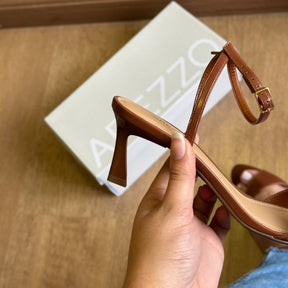 Sandália Salto Arezzo Livre e Solto A139220001